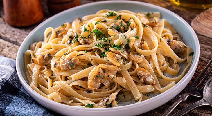 Stock photo of linguine with clam sauce