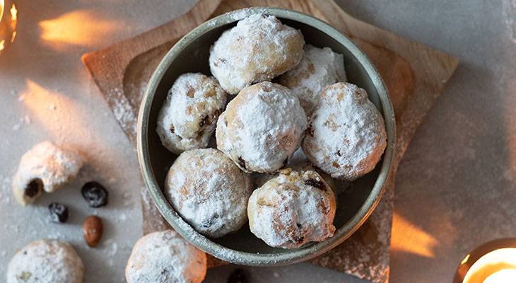 Stock photo of rum raisin drops