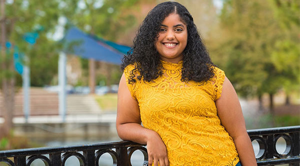 A photo of Leslie Hernandez on UNCW Campus